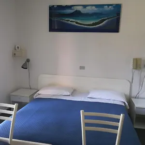 Otel Tuscolano 2*