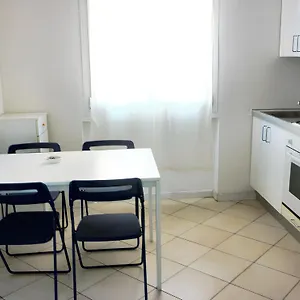 Apartment Charming Near Historic Centre 45 M² + Parking *