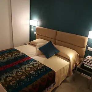 Piazza San Domenico Apartment