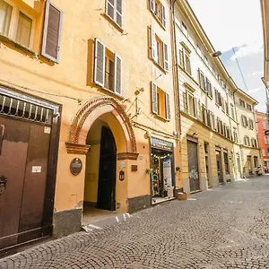 Lupari Apartment, Palazzo Storico Sotto Le Due Torri *