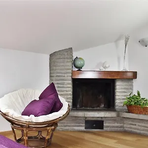 Lovin House *