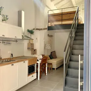 Metroloft Bed & Breakfast *