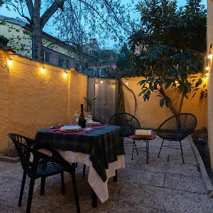 Apartment Giardino Dell'apollonia Fra 2 Torri E Sant'orsola