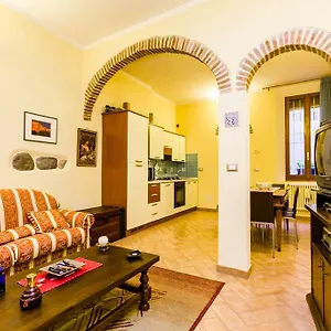 Housmart Palestro 5 *