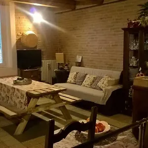 Casa Di Campagna In Citta