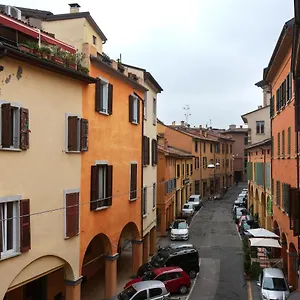 Universita E Centro Storico Mascarella Apartment *