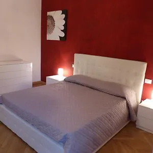 Piazza Dei Martiri Apartment Bologna