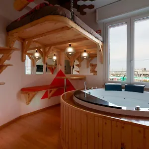 4roomz Bed and breakfast Bolonia