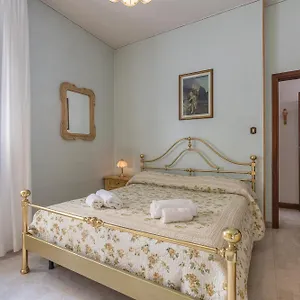 Guesthost - Maggiore Hospital & Ara Stadium X4 Appartement *