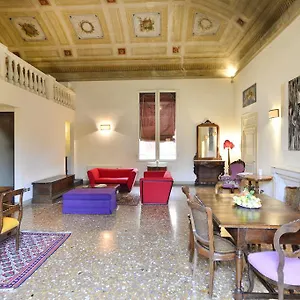 Palazzo Tanari *