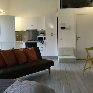 Stayinbologna Apartment *