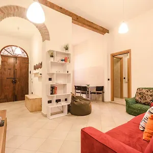 Schiavonia, Comfort In Centro Storico Apartment *