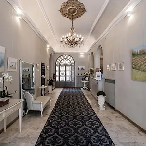 Accademia Hotel 3*