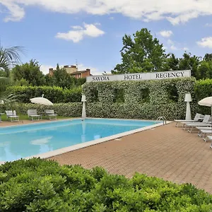 Savoia Regency Otel