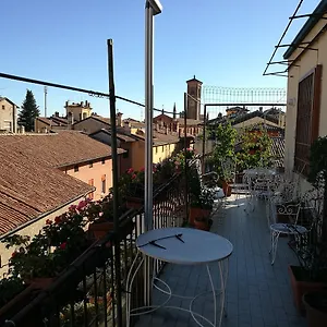 Piazza San Martino Apartment
